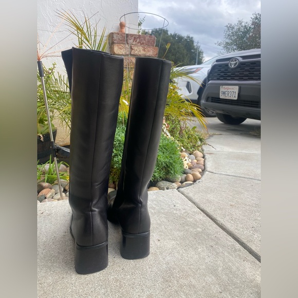 Black Knee-High Leather Boots - Picture 4 of 5